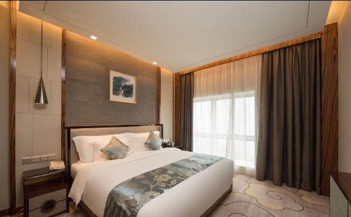 Hotel Ramada Plaza Liuzhou Liudong Extérieur photo