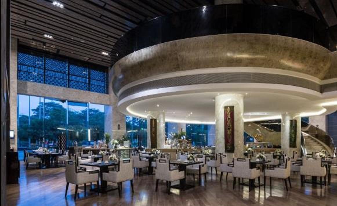 Hotel Ramada Plaza Liuzhou Liudong Extérieur photo