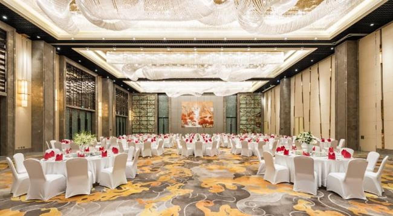 Hotel Ramada Plaza Liuzhou Liudong Extérieur photo