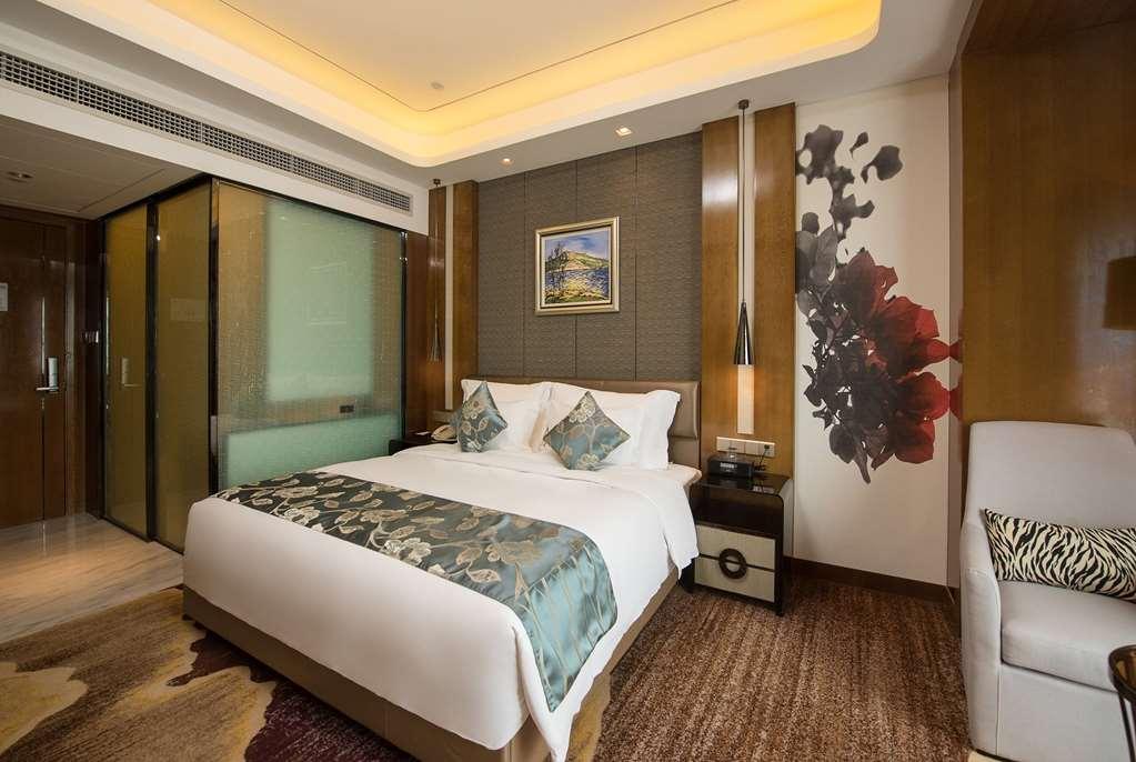 Hotel Ramada Plaza Liuzhou Liudong Extérieur photo